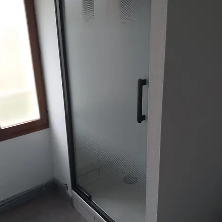 Baudelaire, duplex 2 chambres face au château de Sedan *