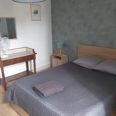 Baudelaire, duplex 2 chambres face au château de Sedan Appartement *