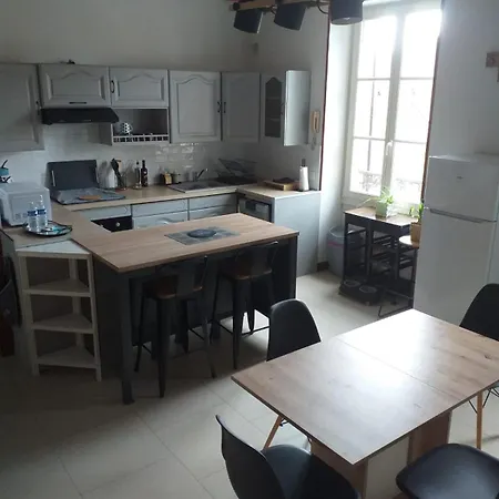 Baudelaire, duplex 2 chambres face au château de Sedan Appartement *