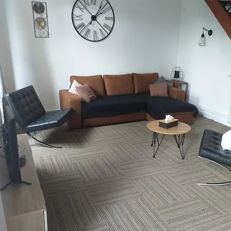 Baudelaire, duplex 2 chambres face au château de Sedan Appartement *
