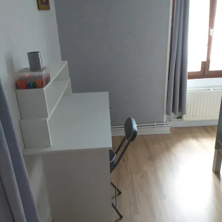 Tres Bel Face Au Chateau 2 Ch 4 Pers - Baudelaire Apartment Sedan